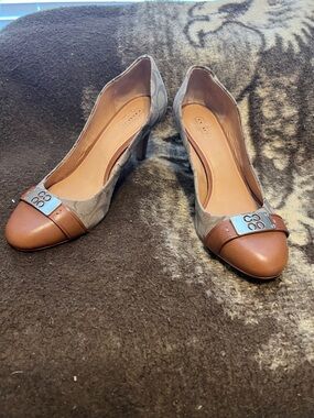 Coach Tan Leather Cap-Toe Logo Pumps